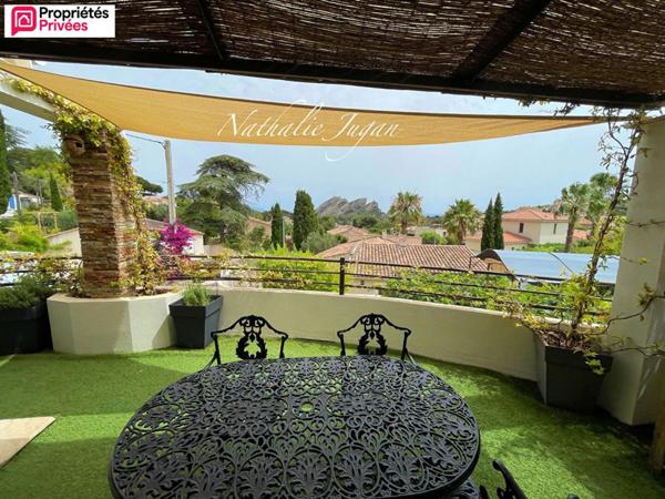 A vendre Coup de coeur - La Ciotat (83) - 3P de 93.5 m2 - VUE mer - Terrasse - Cellier - Cave - Jacuzzi - Stationnements