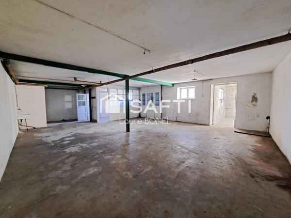 Maison de ville lumineuse à rénover et garage XXL