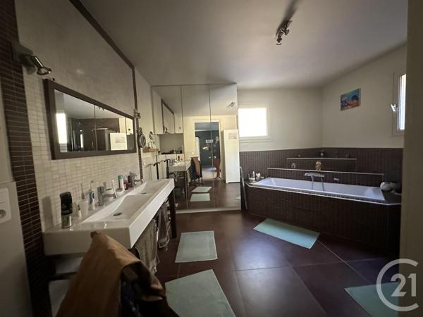 Maison à vendre  7 pièces - 245 m2 ST MAXIMIN LA STE BAUME - 83