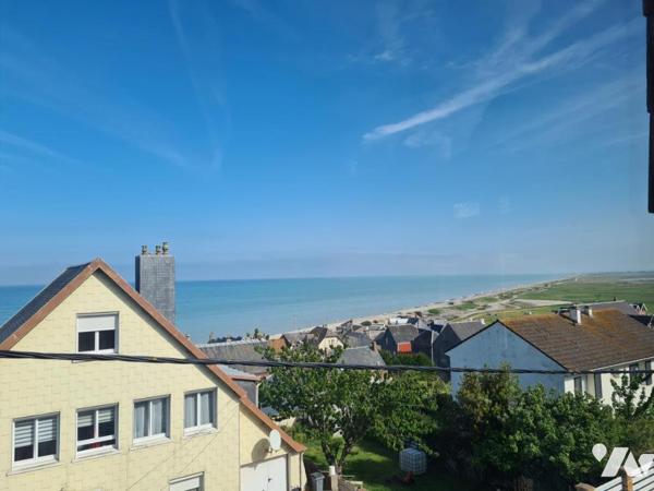 APPARTEMENT au dernier etage de la copro FACE MER