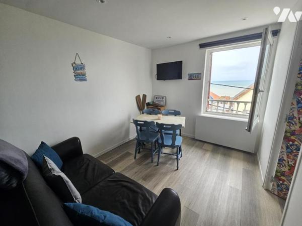 APPARTEMENT au dernier etage de la copro FACE MER