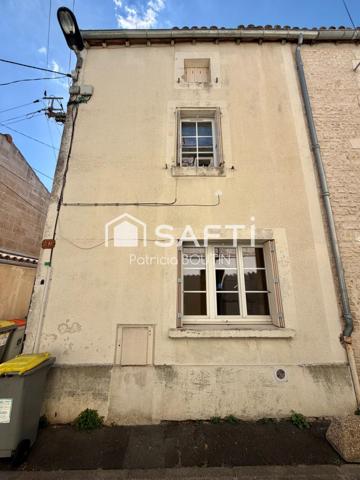 IMMEUBLE DE 3 LOGEMENTS A NIORT