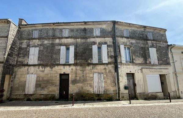 Immeuble à vendre |  Pons |  124 m²