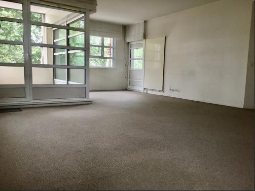 Vaste T4 avec Loggia et balcon à vendre Lille Saint Michel / Republique