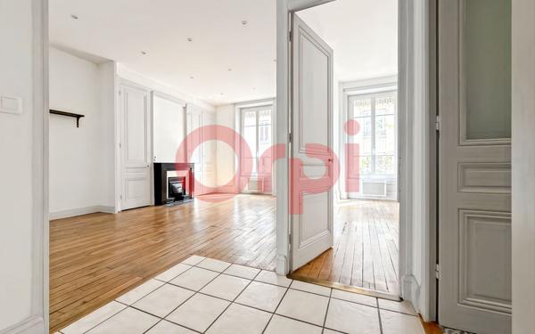 Appartement à vendre    2 pièces • 60 m2 Lyon 8