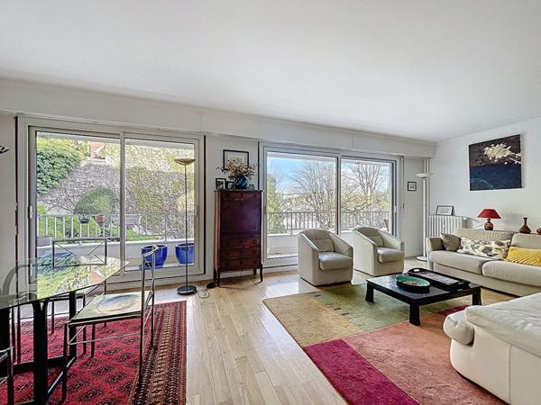 Appartement 5 pièces de 122.90 m² - Proche centre-ville