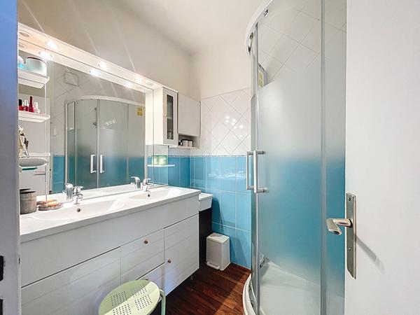 Appartement 5 pièces de 122.90 m² - Proche centre-ville