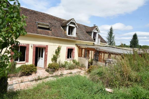 À vendre – Longère en pierre avec dépendances et grand terrain – Pierres (28130)