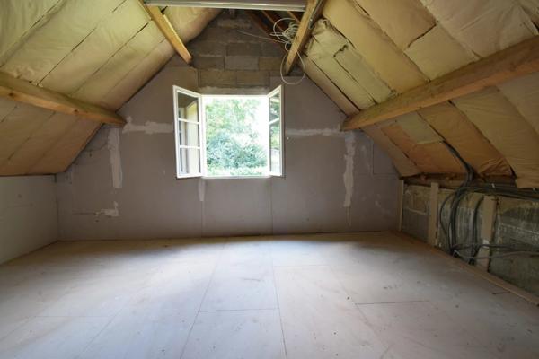 À vendre – Longère en pierre avec dépendances et grand terrain – Pierres (28130)