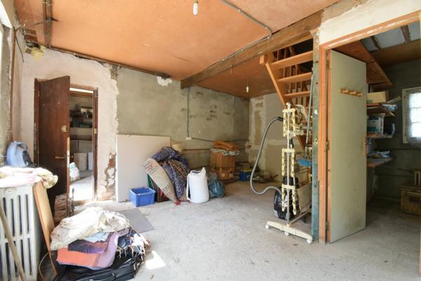 À vendre – Longère en pierre avec dépendances et grand terrain – Pierres (28130)