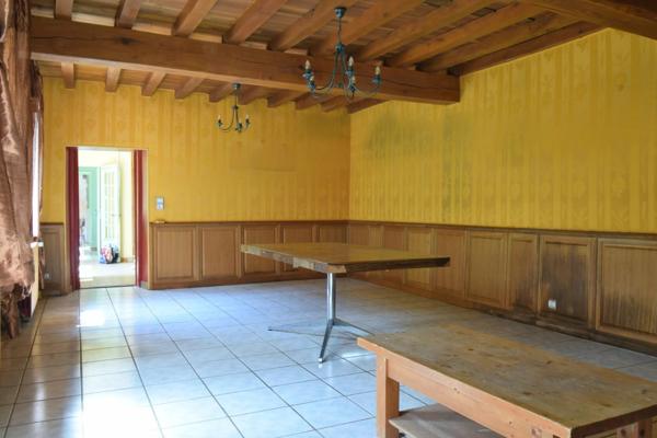 À vendre – Longère en pierre avec dépendances et grand terrain – Pierres (28130)