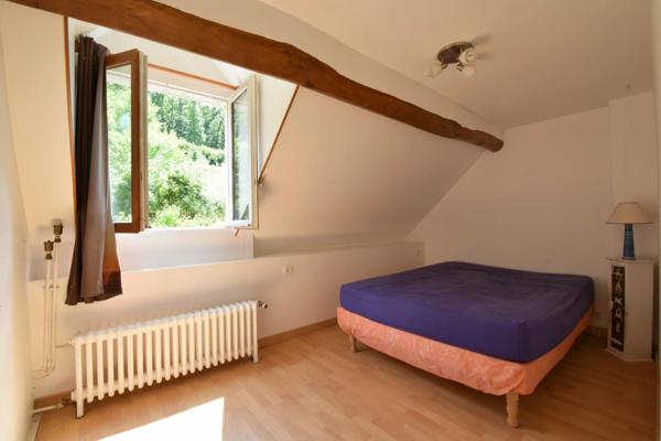 À vendre – Longère en pierre avec dépendances et grand terrain – Pierres (28130)