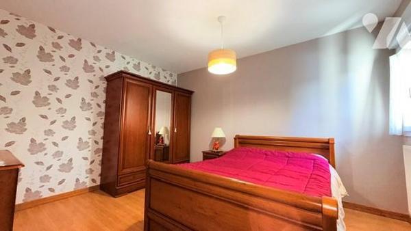 Appartement T3, cave et garage.