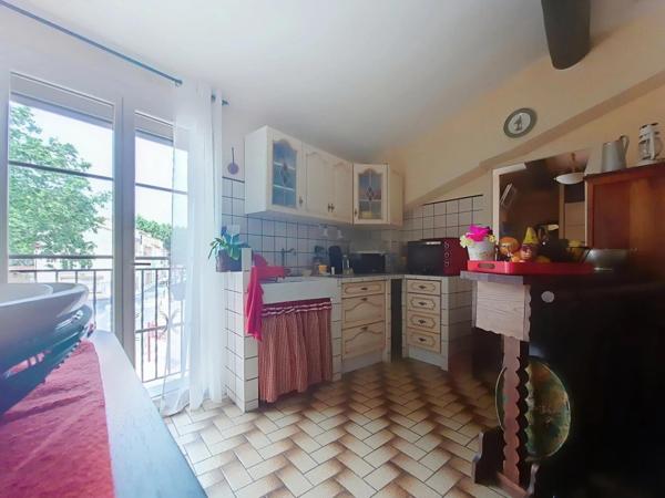 Maison de village lumineuse avec grand garage