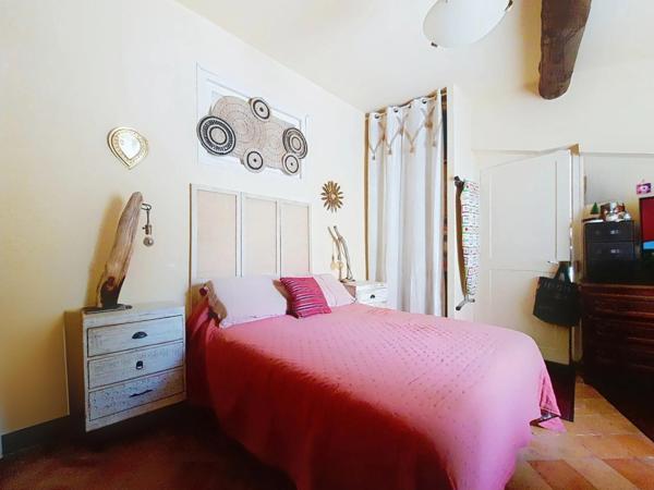 Maison de village lumineuse avec grand garage