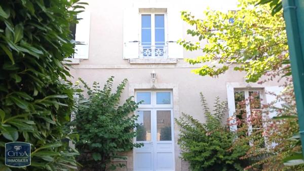Maison à louer 7 pièces 219.83m² La Chaussée-Saint-Victor (41260)