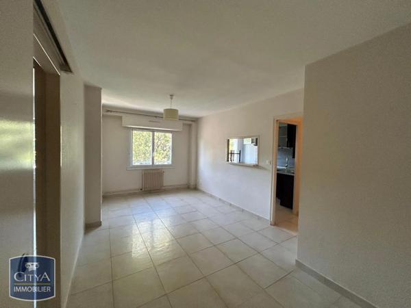 Appartement à louer 2 pièces 48.02m² Tulle (19000)