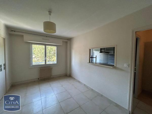 Appartement à louer 2 pièces 48.02m² Tulle (19000)