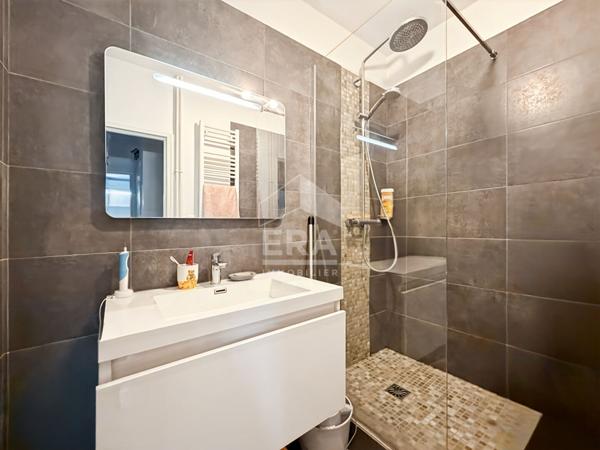 À vendre, appartement de Type 3 de 56 m2 + balcon + cave, Résidence du Roi d'Espagne,