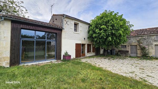 Belle maison en pierre
