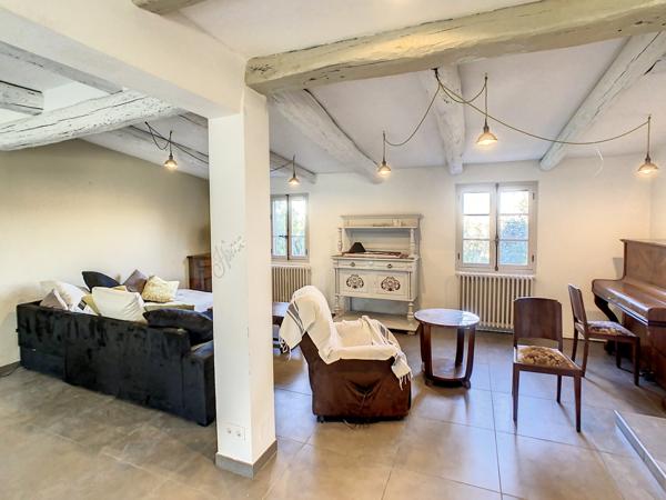 Cavaillon (84300) Cavaillon Colline St Jacques maison 110 m2 annexe 32 m2 terrain 1096 m2