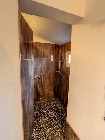 Cavaillon (84300) Cavaillon Colline St Jacques maison 110 m2 annexe 32 m2 terrain 1096 m2