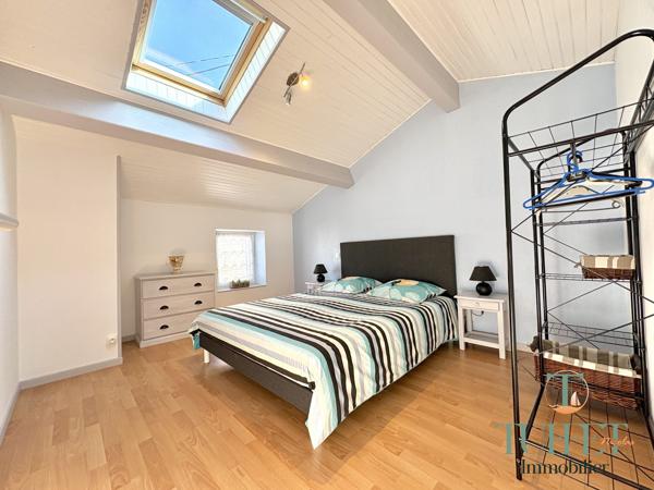 VASTE MAISON AVEC GARAGE + PISCINE + GRAND JARDIN