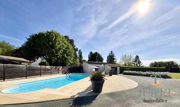 VASTE MAISON AVEC GARAGE + PISCINE + GRAND JARDIN
