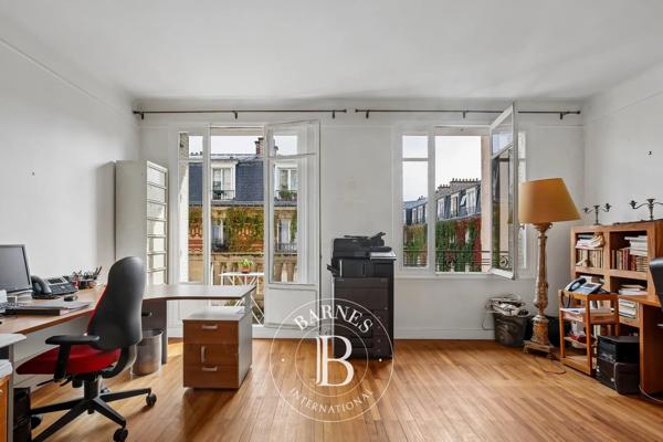 Paris 16ème, Appartement 1 Chambre -  64 m² à vendre