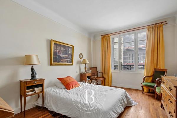 Paris 16ème, Appartement 1 Chambre -  64 m² à vendre