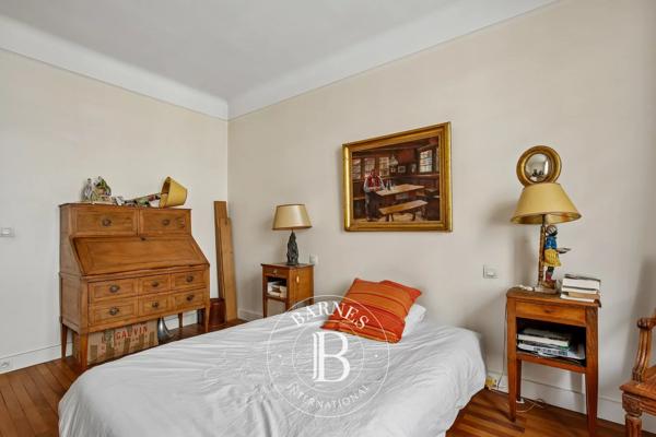 Paris 16ème, Appartement 1 Chambre -  64 m² à vendre