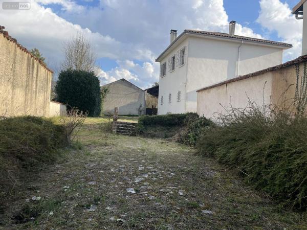 Maison à vendre à Ribérac en Dordogne (24600), ref : 077/1401