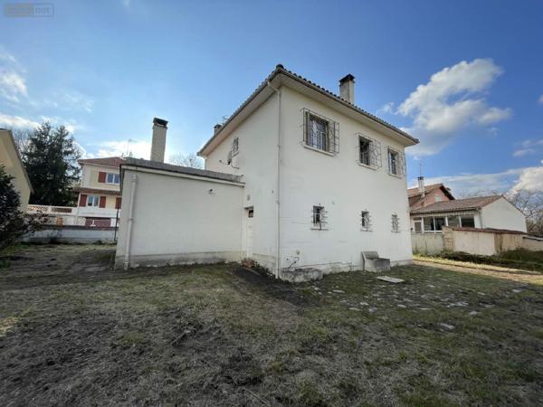 Maison à vendre à Ribérac en Dordogne (24600), ref : 077/1401
