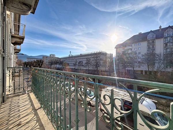 Appartement T3 à vendre en hyper-centre de Chambéry