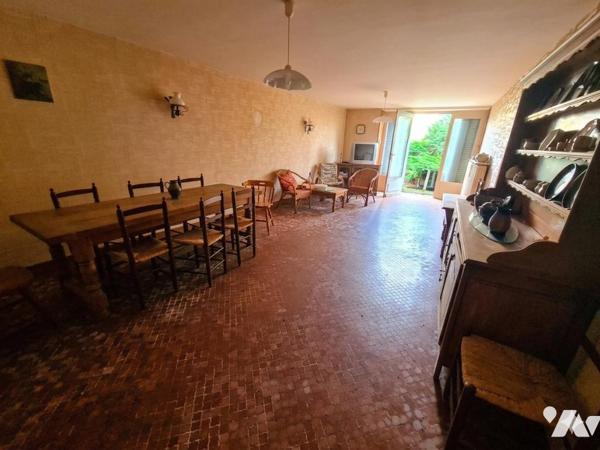 Maison de village - A RENOVER - Jardin et garage
