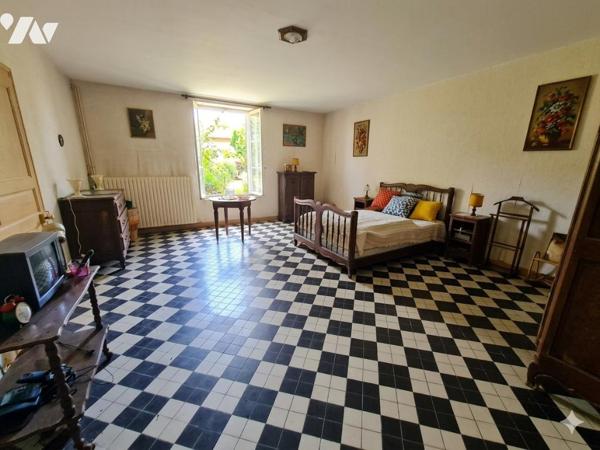 Maison de village - A RENOVER - Jardin et garage