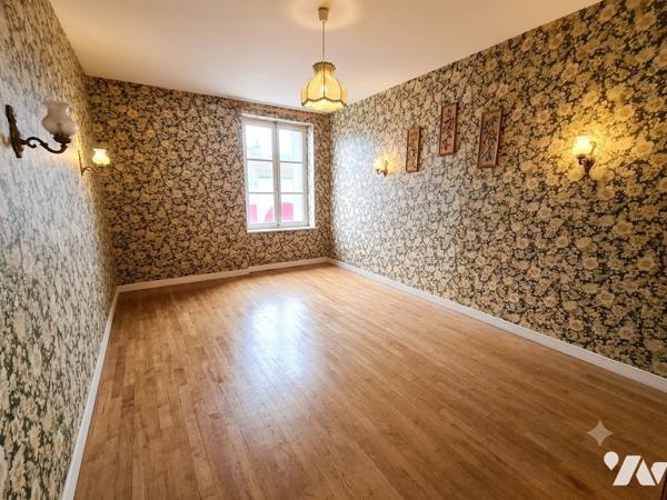 Maison de village - A RENOVER - Jardin et garage