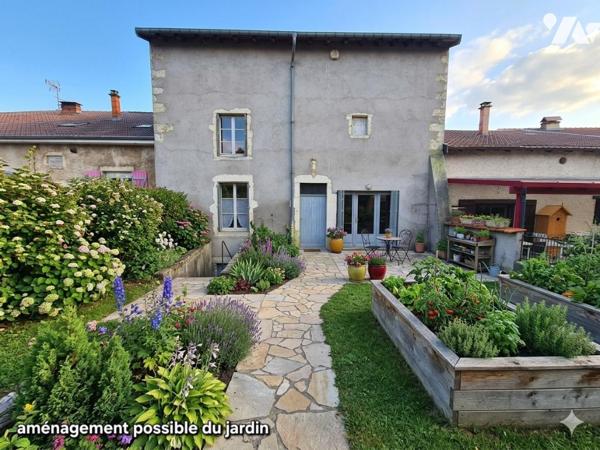 Maison de village - A RENOVER - Jardin et garage