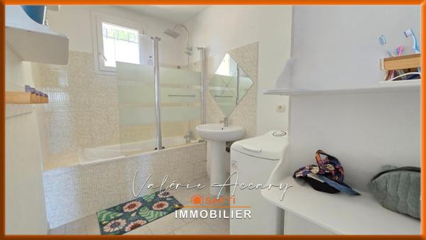 CUERS: Maison de 82 m² sur un terrain de 110 m², 3 chambres, garage...