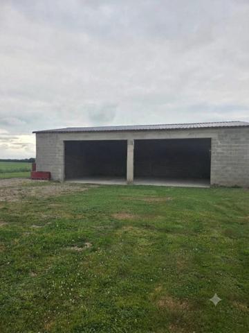 Maison 210 m² plain pied secteur calme avec garage 200 m²