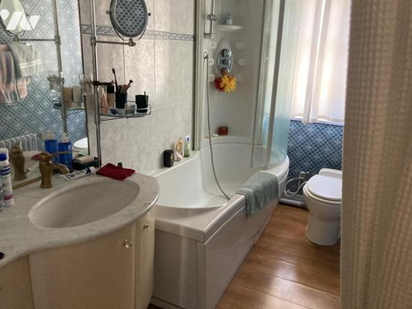 ARRAS - BELLE MAISON DE VILLE avec garage et jardin.