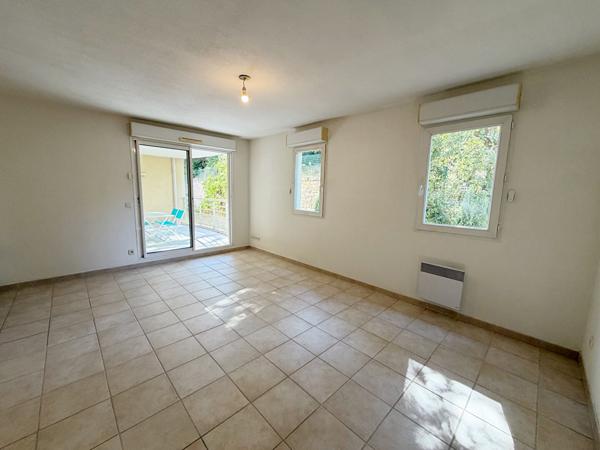 HYÈRES ? COSTEBELLE ? T2 DE 47 M² AVEC TERRASSE DE 14,55 M²