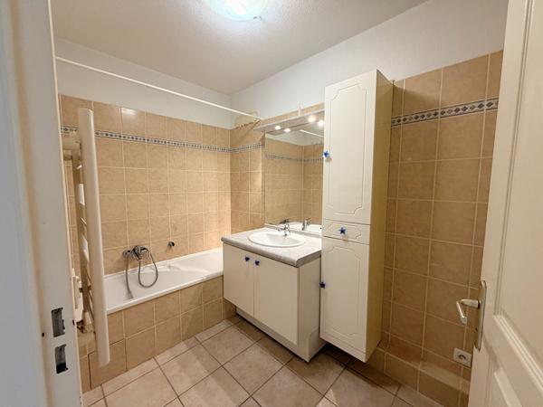 HYÈRES ? COSTEBELLE ? T2 DE 47 M² AVEC TERRASSE DE 14,55 M²