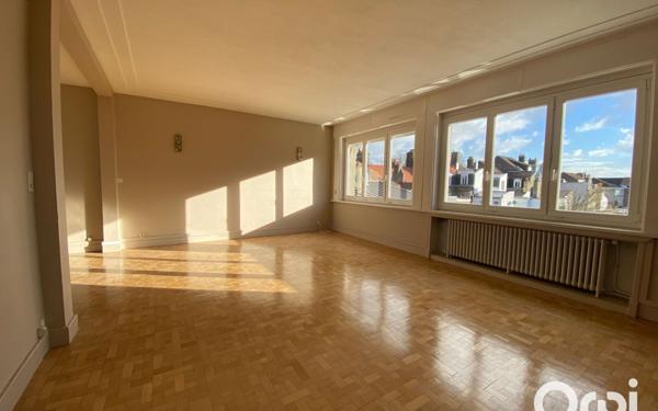 Appartement à louer    4 pièces • 119,57 m2 Calais
