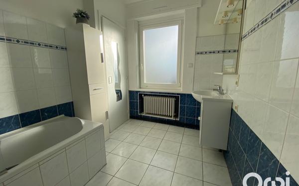 Appartement à louer    4 pièces • 119,57 m2 Calais