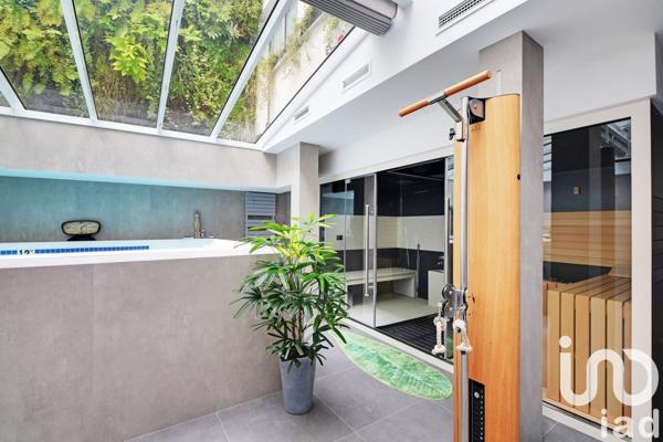 Maison d’architecte 9 pièces de 450 m² à Paris (75020)