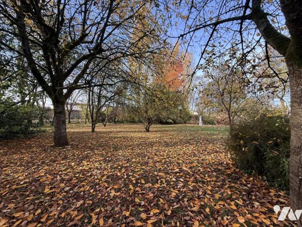 Terrain à bâtir de 1807 m²