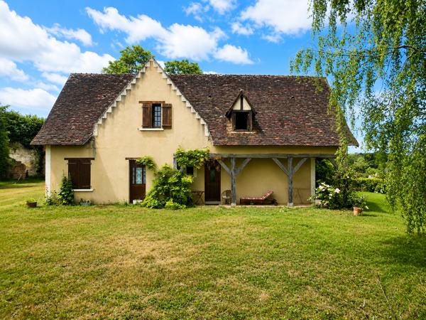 Maison
         11 pièces
        - 233 m² Exclusivité 265 000 € *