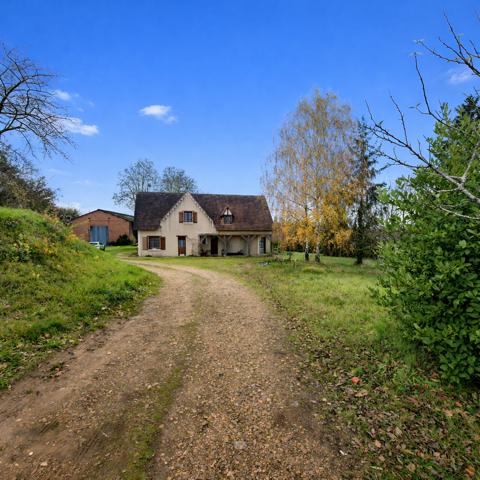 Maison
         11 pièces
        - 233 m² Exclusivité 265 000 € *