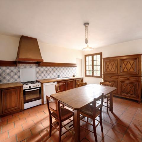 Maison
         11 pièces
        - 233 m² Exclusivité 265 000 € *